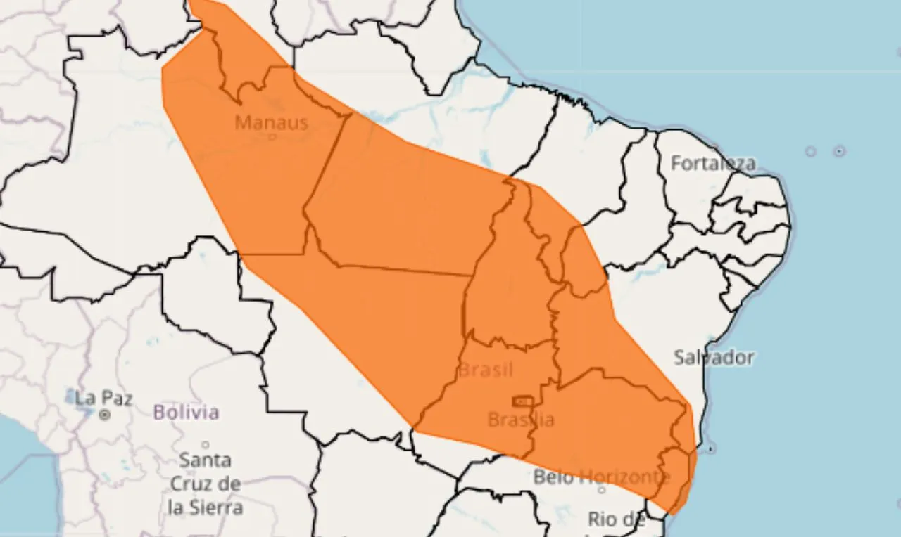 A imagem mostra um alerta laranja indicando chuvas e ventos intensos nas regiões norte, nordeste, centro-oeste e sudeste